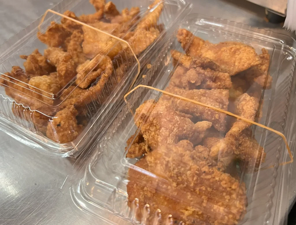 【新商品】国産鶏皮の唐揚げ